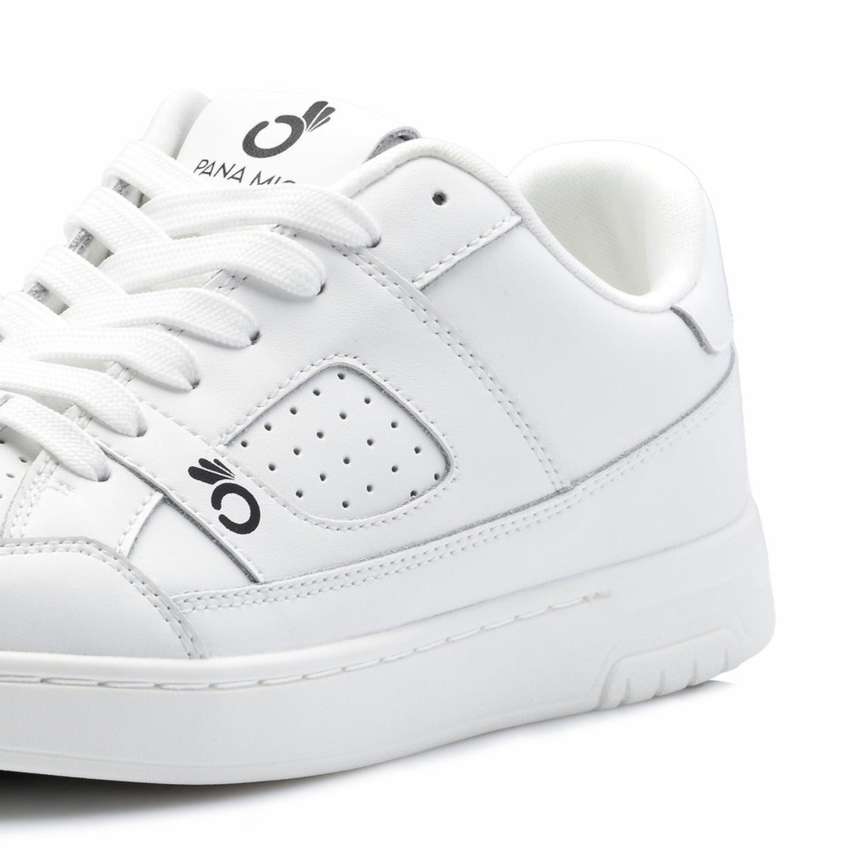 White Low Leather retro